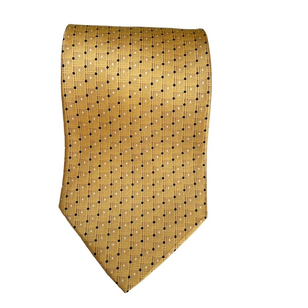 gold tie guy